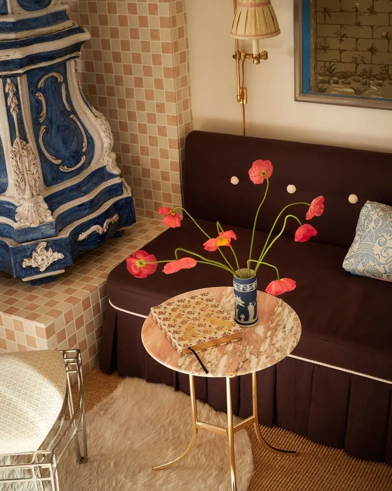 Mr. Trotter's Drawing Room, side table with poppies and gilded objects, Kips Bay 2025, Studio Eckström