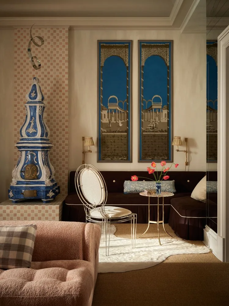 Mr. Trotter's Drawing Room, 19th-century French majolica kachelofen with daybed, Kips Bay 2025, Studio Eckström